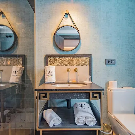 Vesci Faventia Hotel 3*